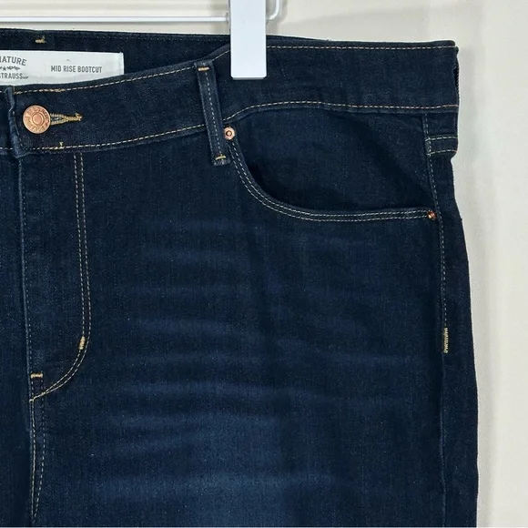 Levi Strauss Signature Mid-Rise Bootcut Denim Jeans • Blue • Sz 20M W35 L32 •EUC - Picture 6 of 15